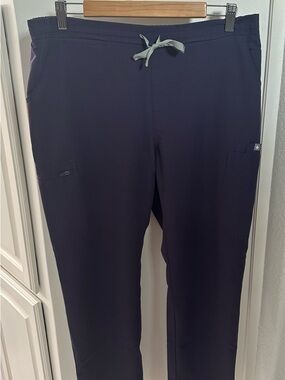women’s Figs Drawstring Cargo Joggers